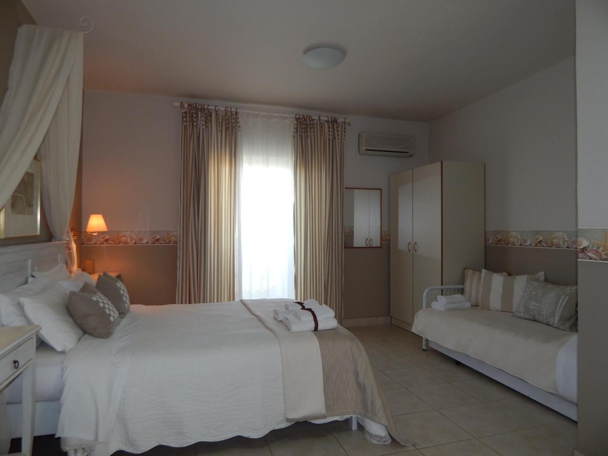 Palmina Mare Villa And Studios Паралия-Враху Экстерьер фото