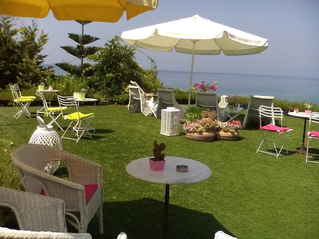 Palmina Mare Villa And Studios Паралия-Враху Экстерьер фото